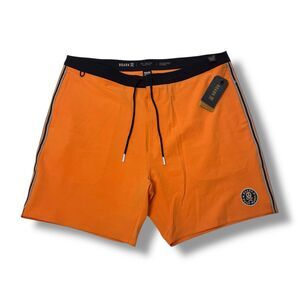 Roark Men's Chiller 17" 36 Board Shorts